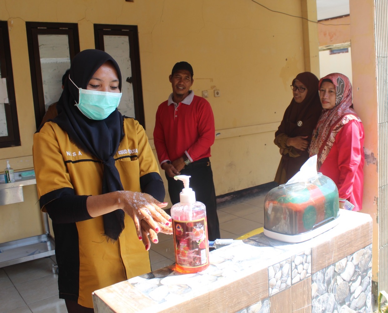 Ikut Lomba Cuci Tangan, Cara Direktur RSUD Sondosia Apakah Sudah Benar?